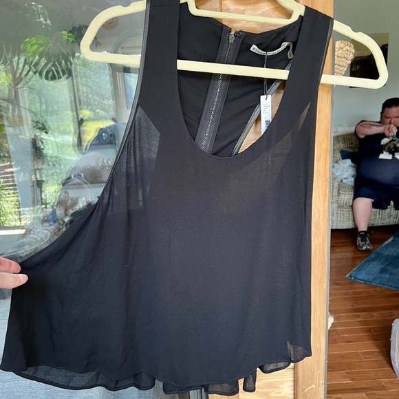 Alice + Olivia Racer Back Top NWT - Picture 3 of 9